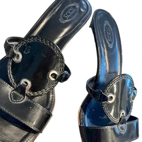 Tod’s Black Patent Leather Slide Sandals 9 - Picture 2 of 8